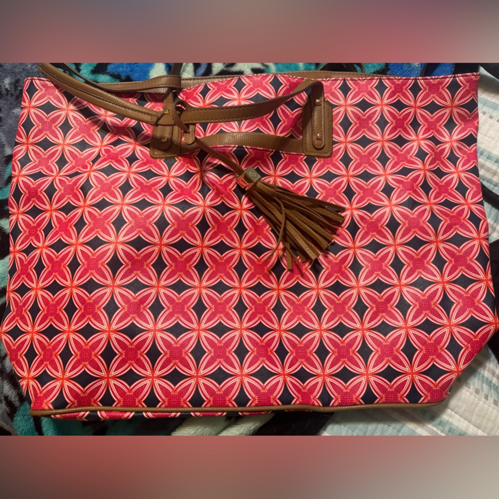 Model Stella & Dot Let 'S Get Carried Away Getaway